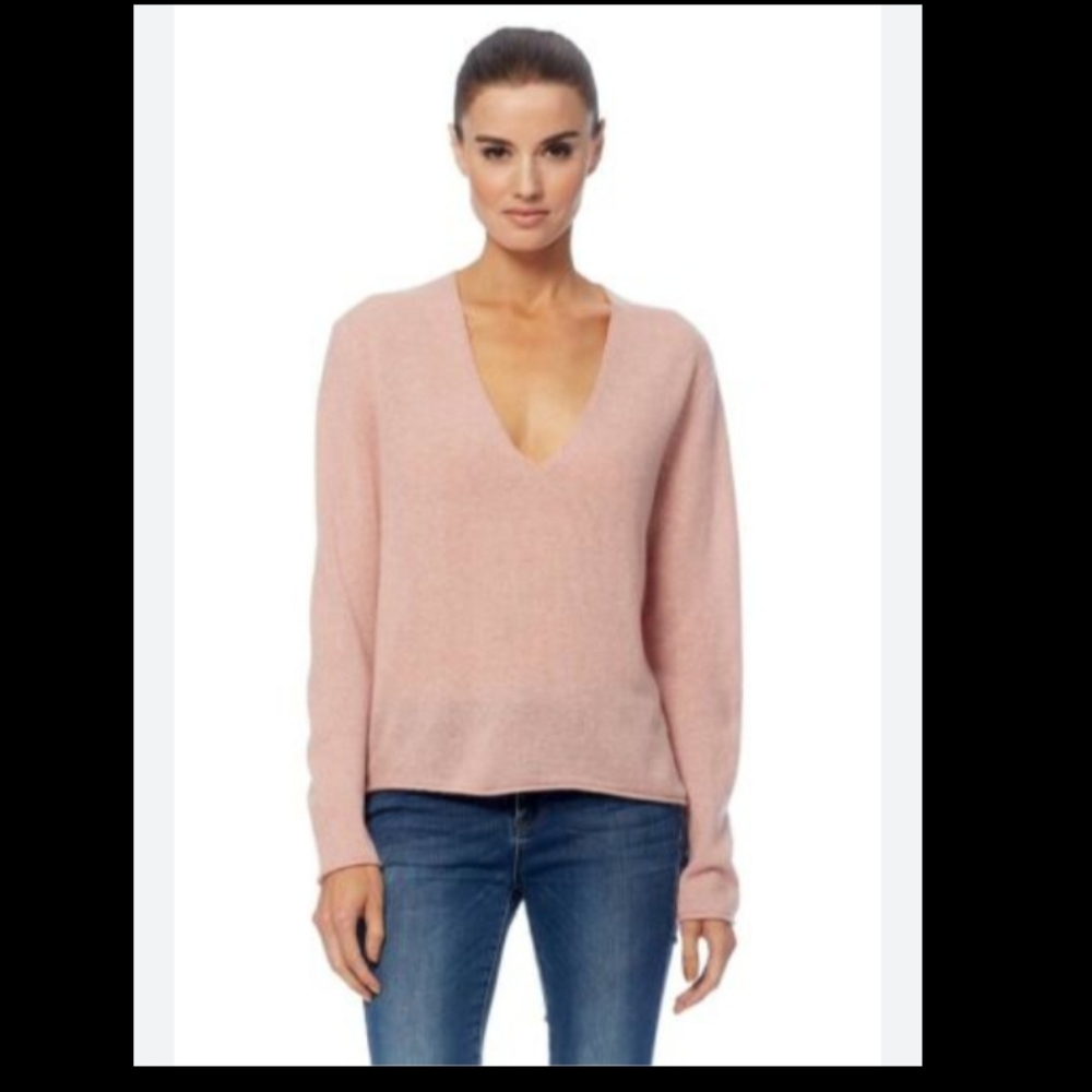 360 Cashmere Soft Pink V-Neck Cashmere Sweater